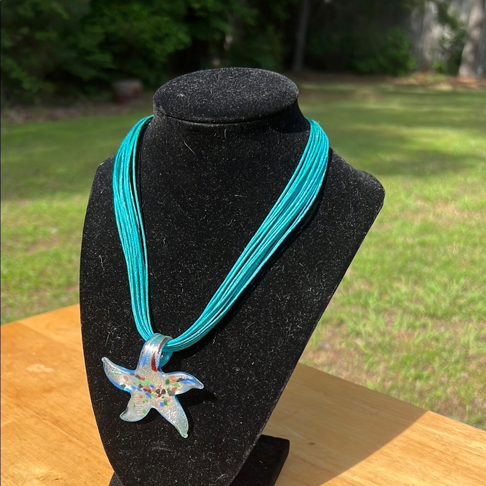 VGUC Turquoise Glass Starfish Pendant Necklace